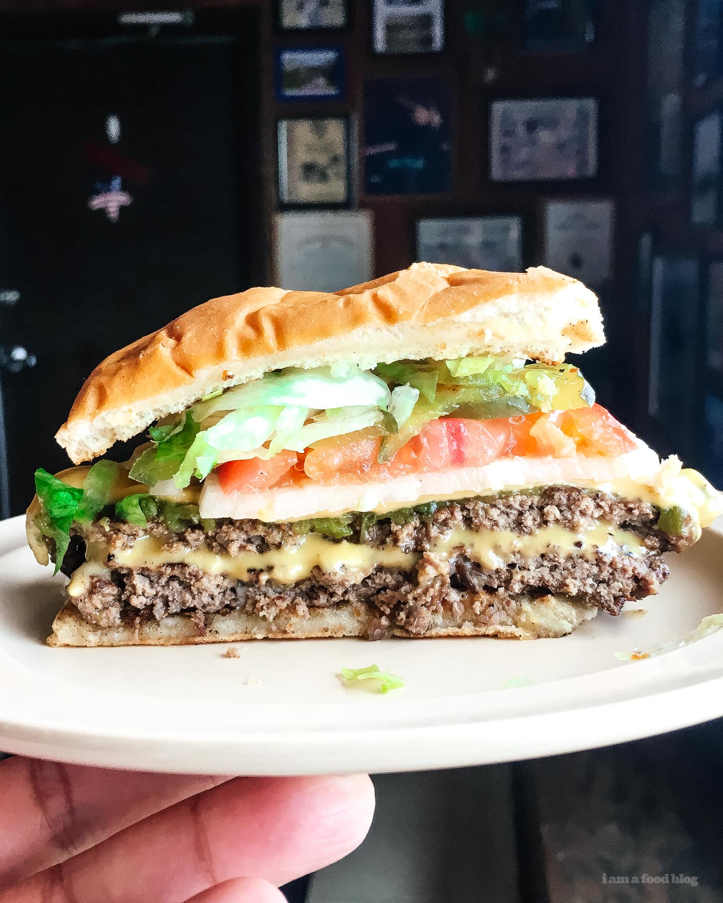 We went on the search for the best green chile cheeseburger in New Mexico #travel #newmexico #greenchile #greenchilecheeseburger #wheretoeat #wheretoeatnewmexico