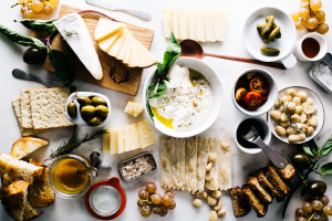 how to make the ultimate cheese plate - www.iamafoodblog.com